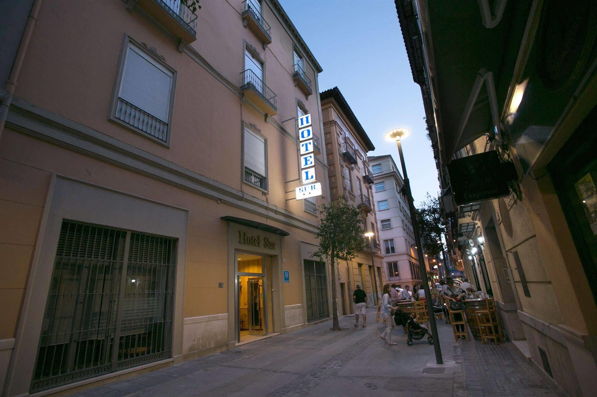 Sur Hotell 2*